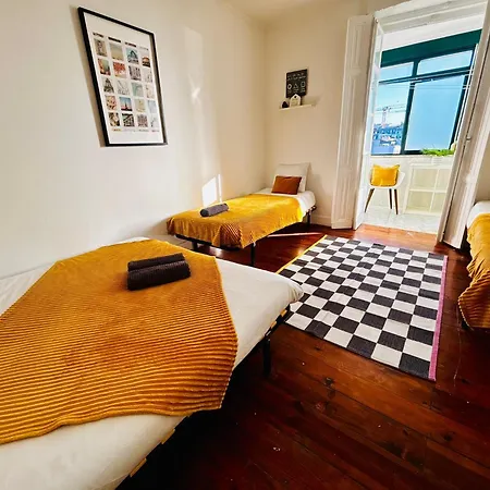 Standard Marques De Pombal, Hostel *